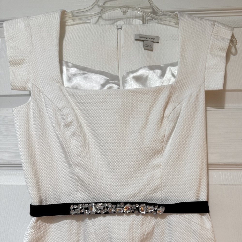Boston Proper White Cap sleeve Textured Dress w/ rhinestone belt.Bridal shower💟
